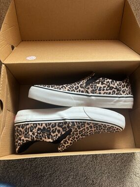 Vans Leopard Print Slip-On Sneakers - Brown & Black